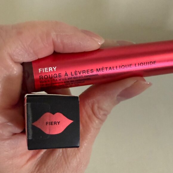 Victoria Secret Velvet Matte Metallic Liquid Lip Fiery Red Lipstick Wand Glam - Picture 4 of 9